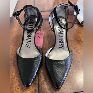 Sam & Libby Ankle strap Black Heels